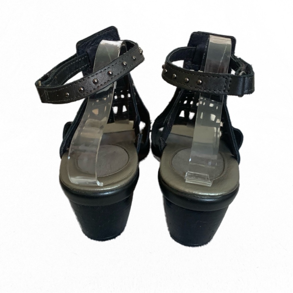 Naot Vogue Rivet Accent Leather Sandals EU 39/ US 8-8.5 - Picture 6 of 8